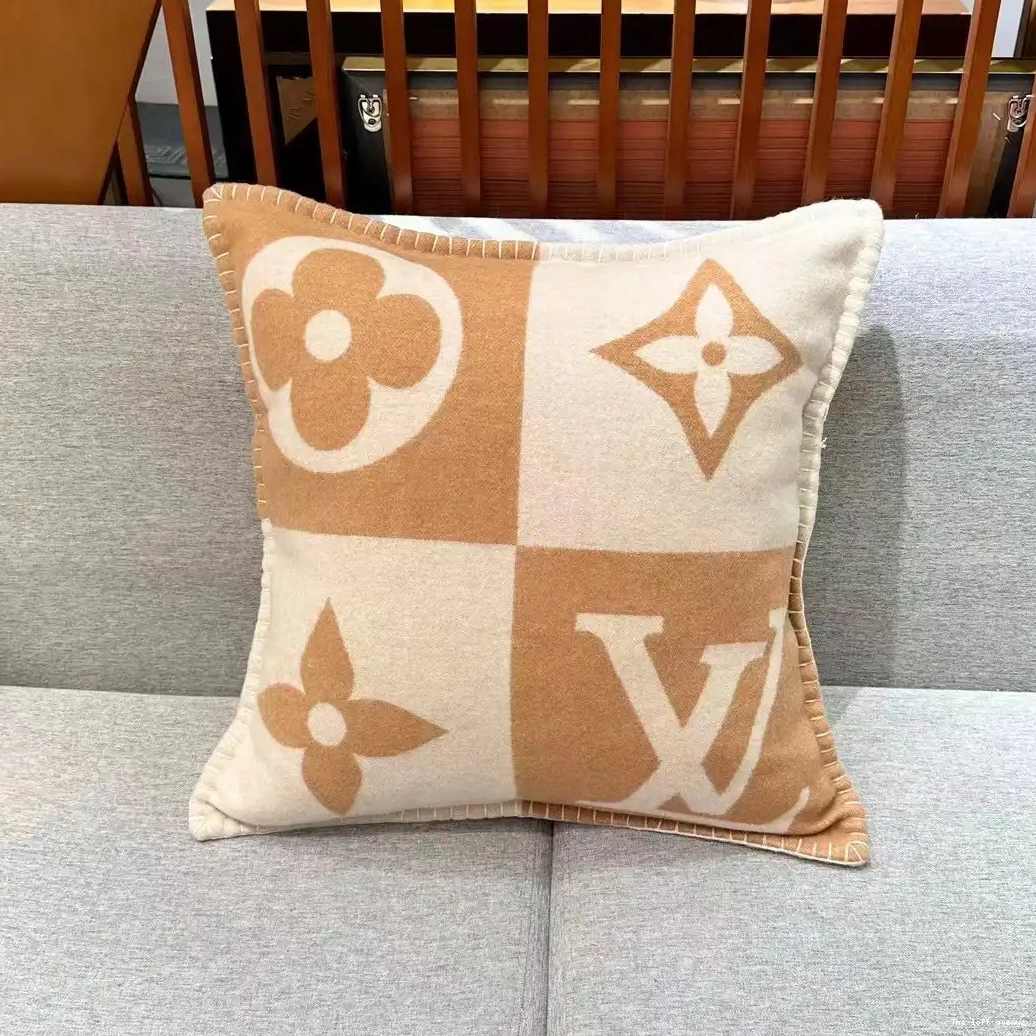THROW CUSTOM CHECKMATE WOOL LV PILLOW 0619
